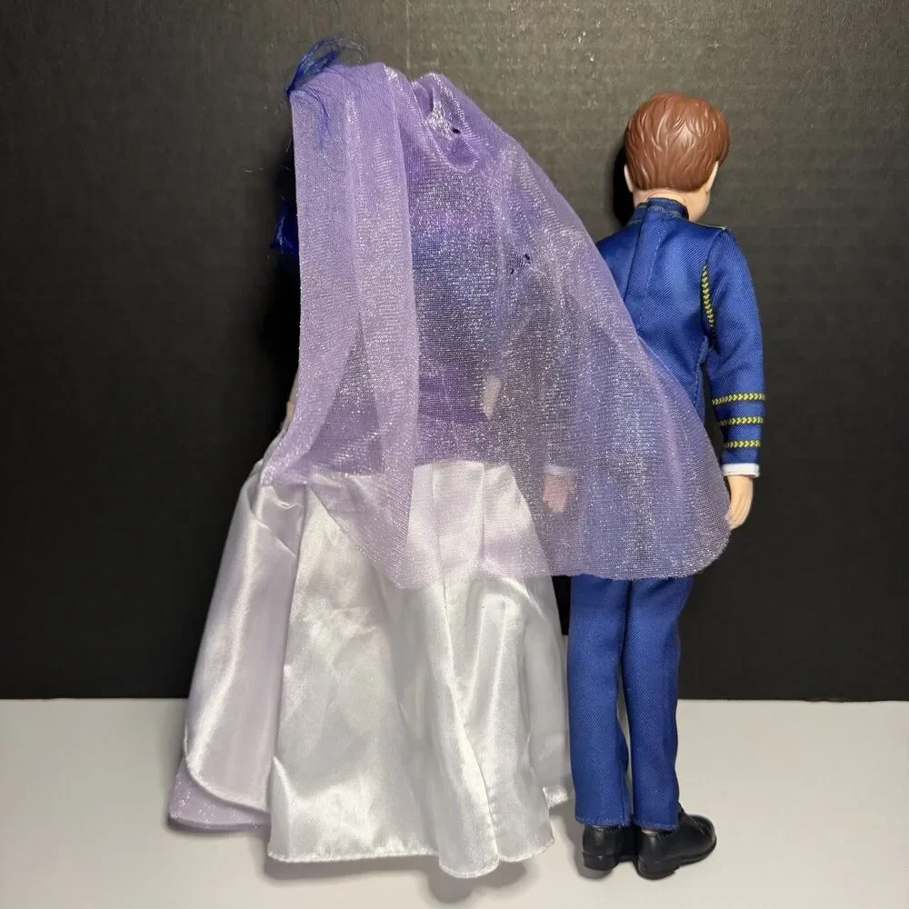 Disney Descendants 3 Mal & Ben The Royal Wedding Doll Set